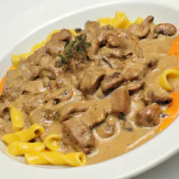 Teaser Image: Rindergulasch mit Pilzen und Spätzle